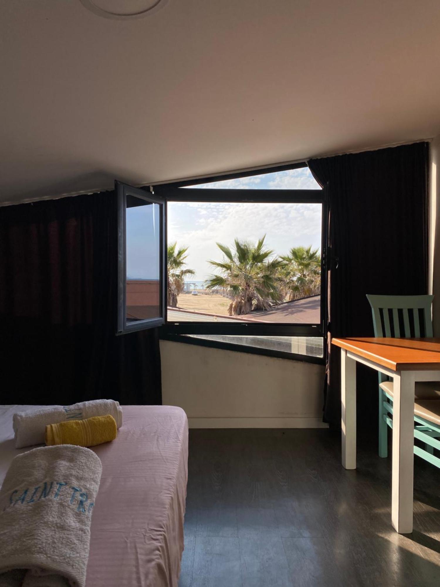 Saint Tropez Durres Hotel Bisht Kamez ภายนอก รูปภาพ