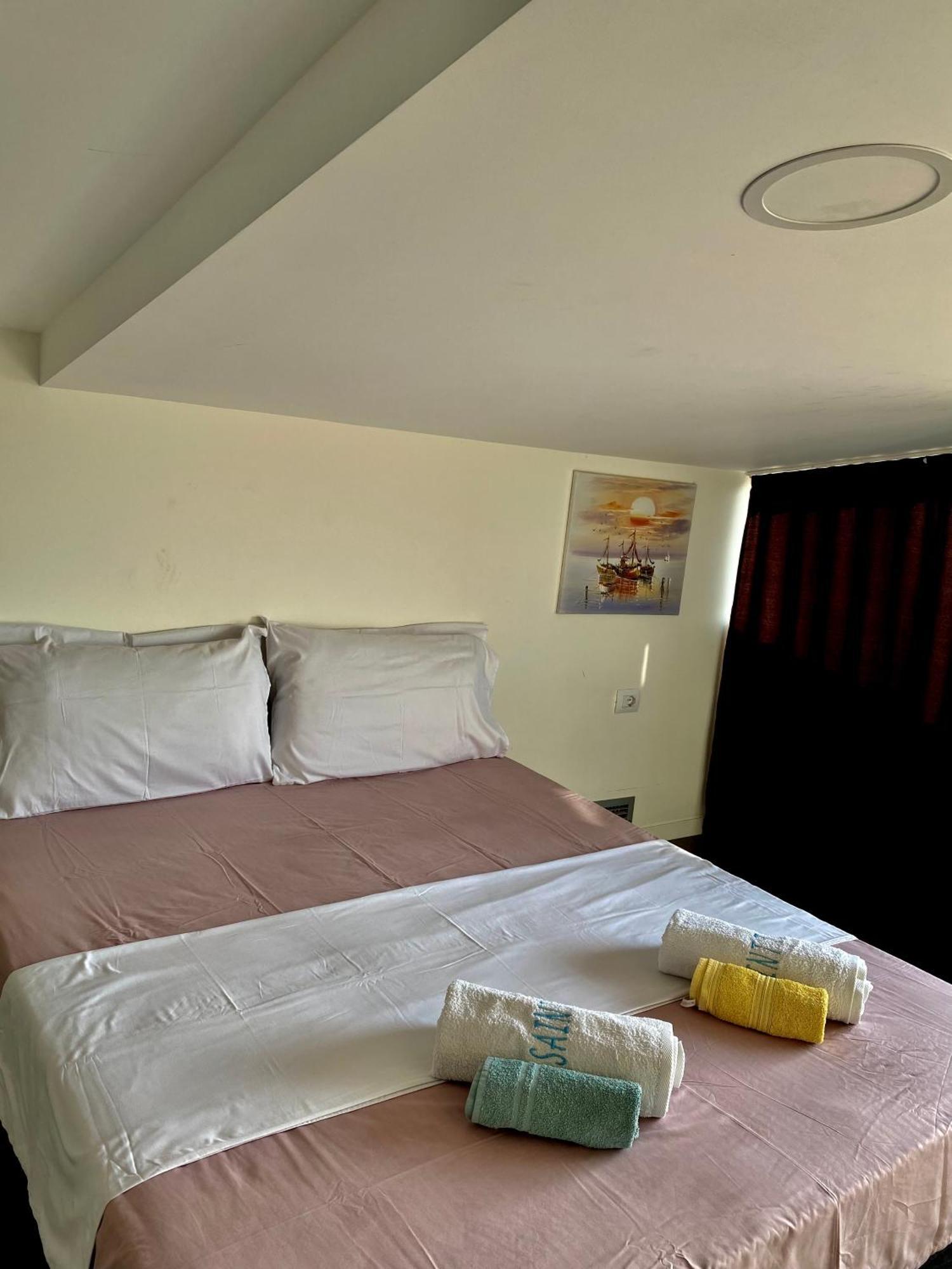 Saint Tropez Durres Hotel Bisht Kamez ภายนอก รูปภาพ