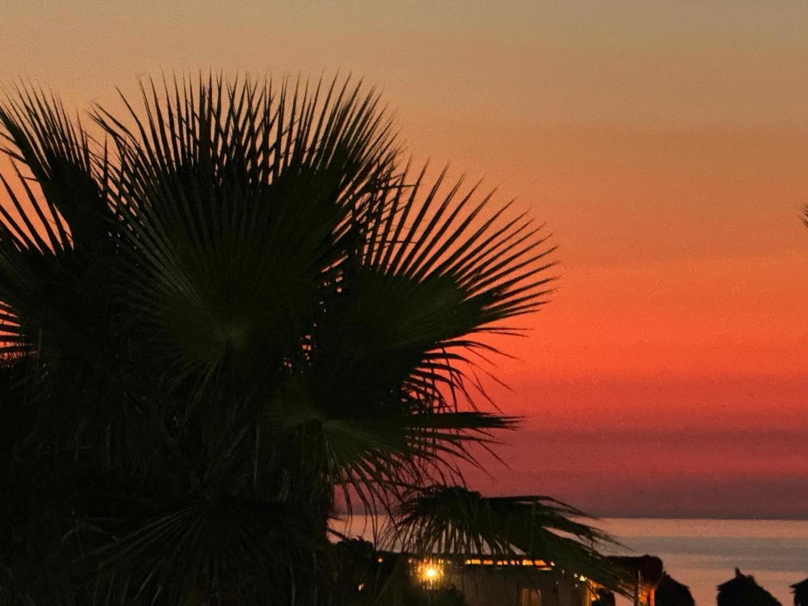 Saint Tropez Durres Hotel Bisht Kamez ภายนอก รูปภาพ
